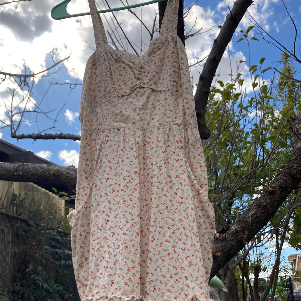 Late summer dress with fall colors, gives Christy Dawn vibes, super cute. - Picture 3 of 3
